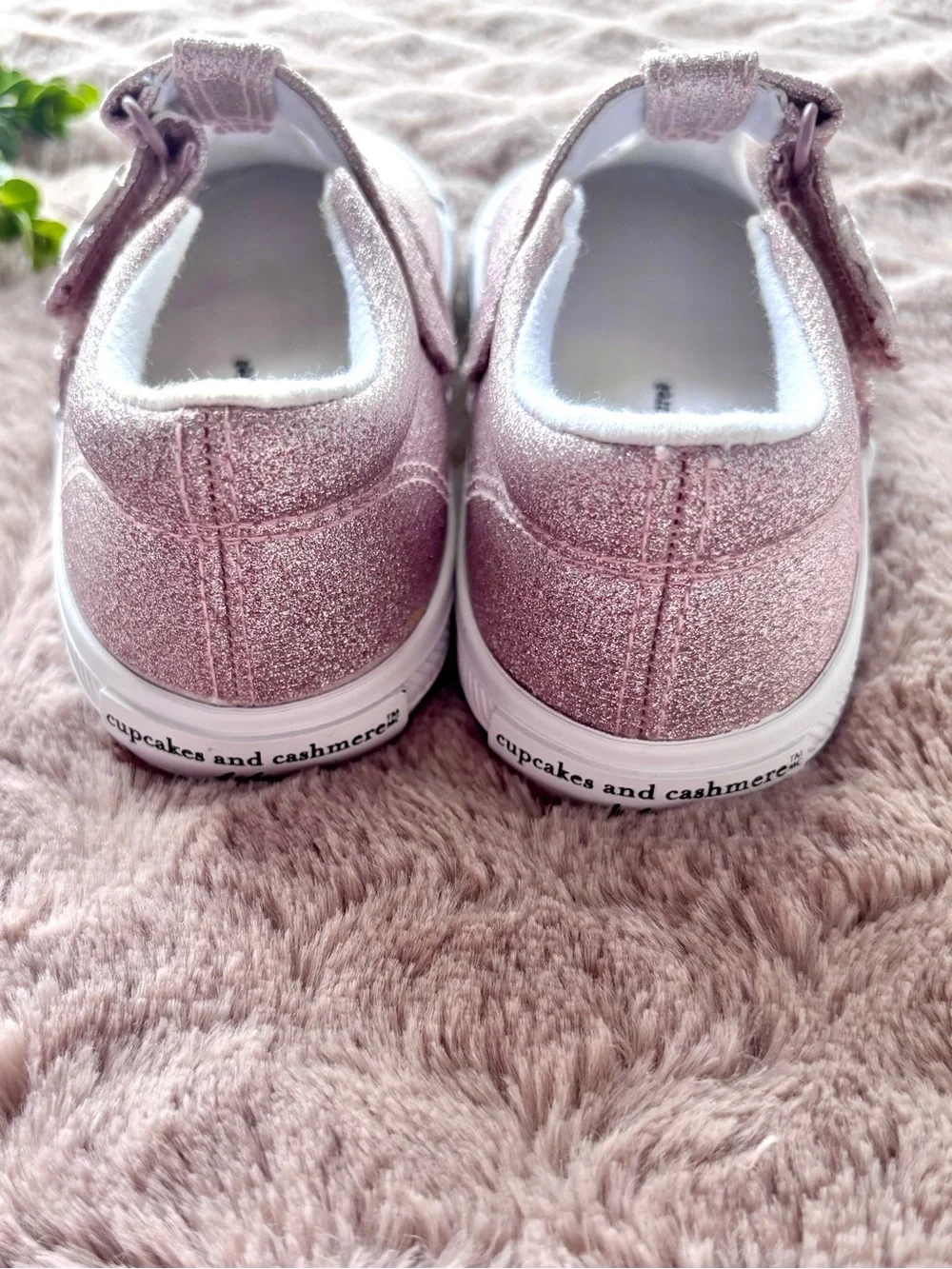 Cupcakes & Cashmere Kids Glitter Mary Janes – Size 10 (NWOT) - Picture 3 of 8